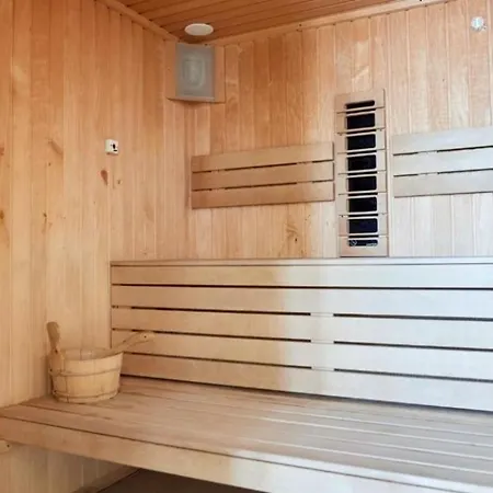 Premium Studio Privat Situat In Alezzi Beach Piscina,sauna,jacuzzi,parking Apartment Navodari