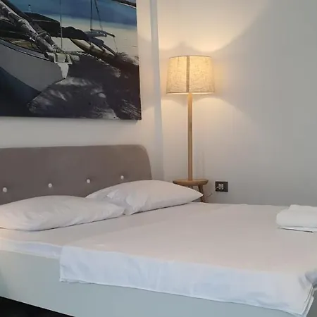Premium Studio Privat Situat In Alezzi Beach Piscina,sauna,jacuzzi,parking